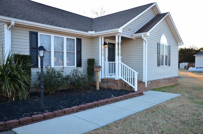 2477 Foxfire Ln, Burlington, NC 27217