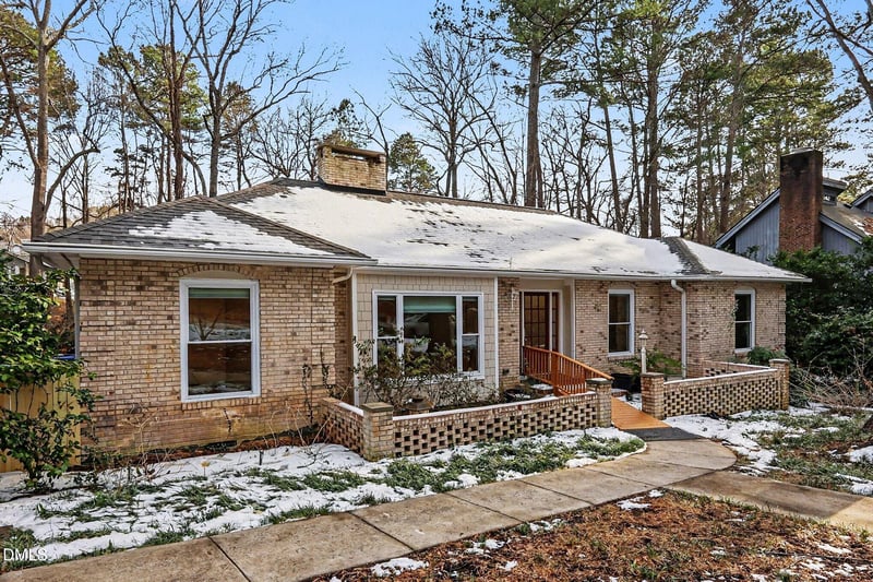 2477 Foxwood Dr, Chapel Hill, NC 27514