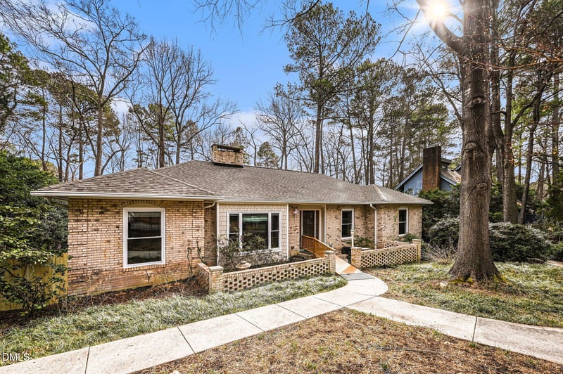 2477 Foxwood Dr, Chapel Hill, NC 27514