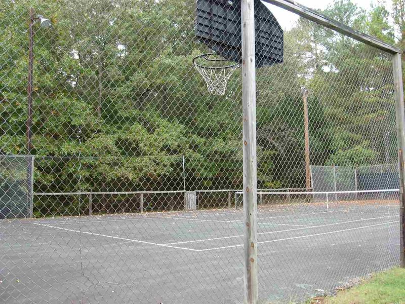 248 Bandock Dr, Durham, NC 27703