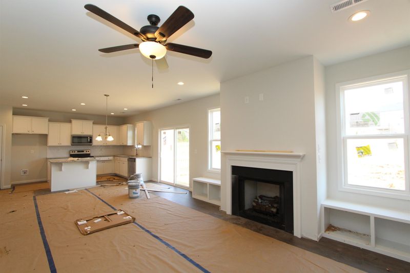 248 Brisbane Dr, Zebulon, NC 27597