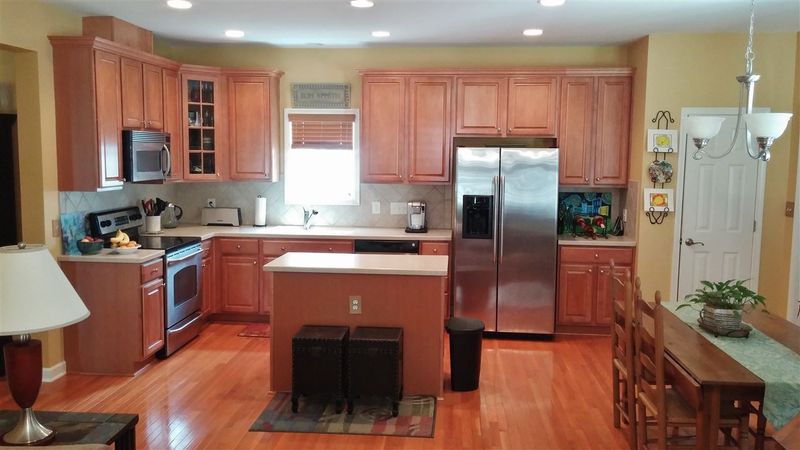 248 Butterbiggins Ln, Apex, NC 27539