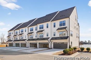 248 Periwinkle Pl #43, Clayton, NC 27527