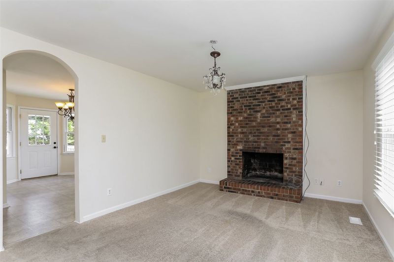 248 Pineview Dr, Zebulon, NC 27597