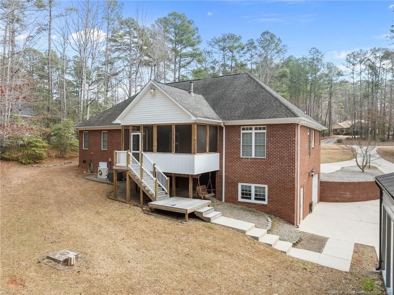 248 Raccoon Ct, Sanford, NC 27330