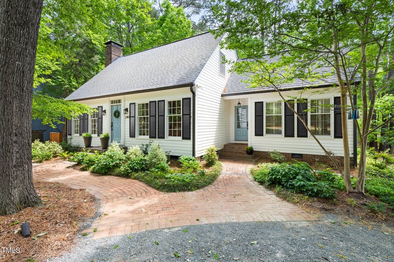 2481 Foxwood Dr, Chapel Hill, NC 27514