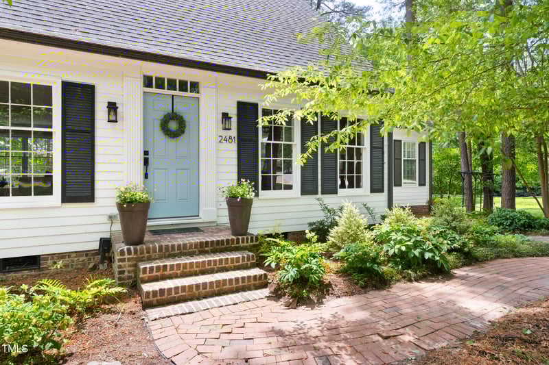 2481 Foxwood Dr, Chapel Hill, NC 27514