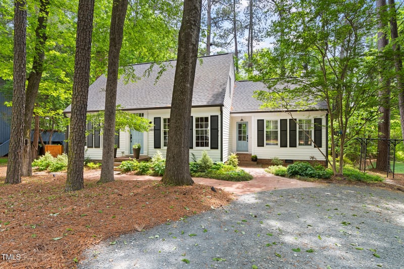 2481 Foxwood Dr, Chapel Hill, NC 27514