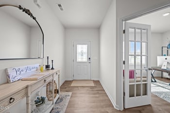 2482 Summersby Dr, Mebane, NC 27302