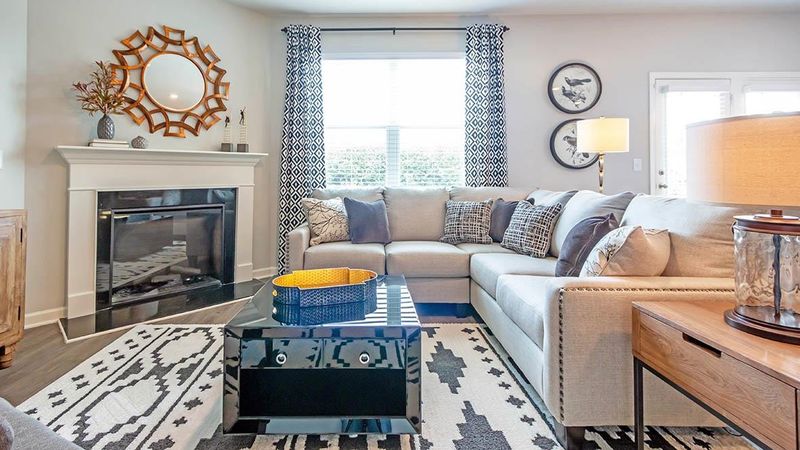 2486 Summersby Dr, Mebane, NC 27302