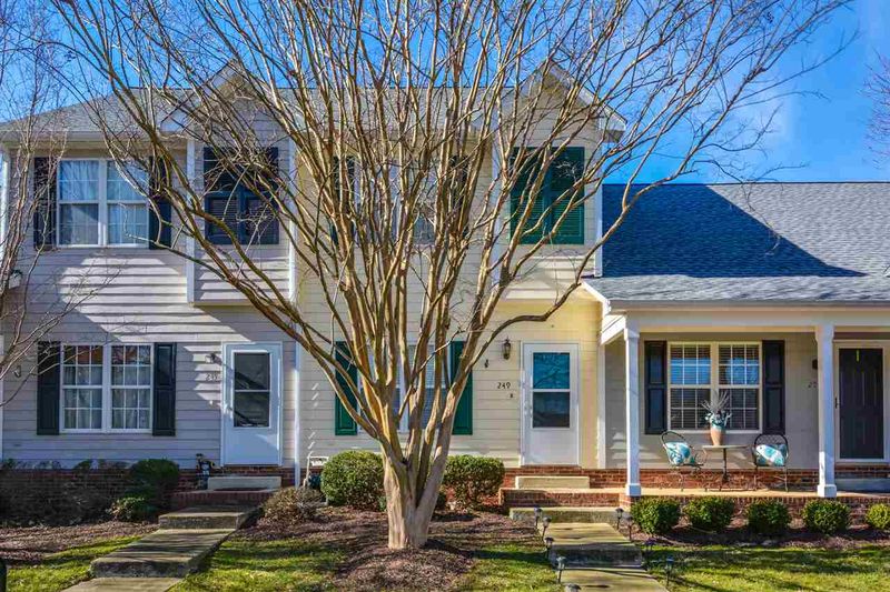 249 Commons Dr, Holly Springs, NC 27540