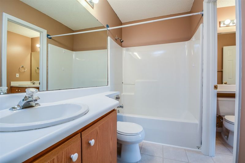 249 Commons Dr, Holly Springs, NC 27540