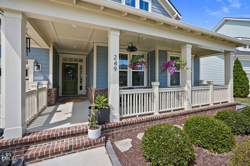 249 Scarlet Tanager Cir, Holly Springs, NC 27540