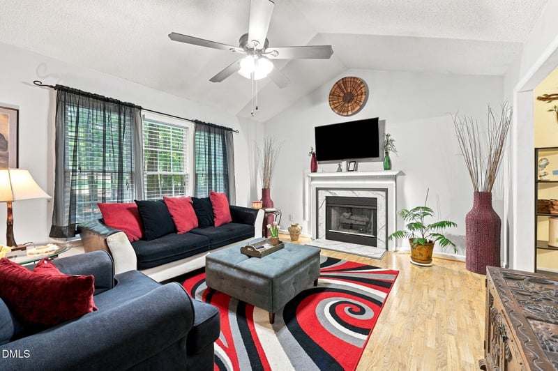 249 Wyndfall Ln, Clayton, NC 27527
