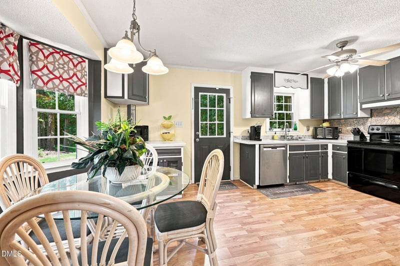 249 Wyndfall Ln, Clayton, NC 27527