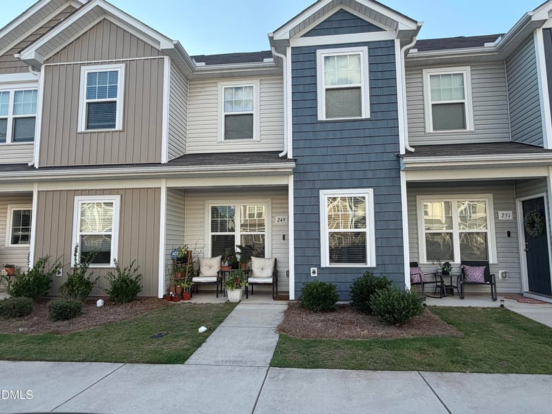 249 Yorktown Ln, Sanford, NC 27330