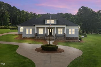 2493 Nc 242 , Benson, NC 27504