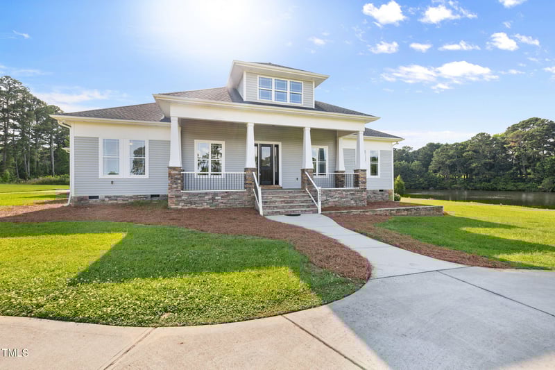 2493 Nc 242 , Benson, NC 27504