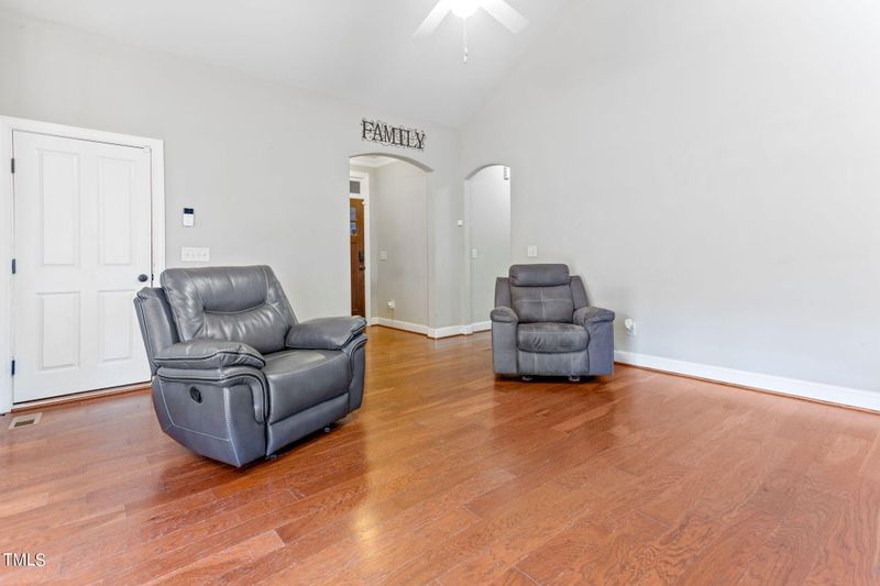 2496 Golden Forest Dr, Franklinton, NC 27525