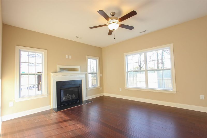 25 Abaco Ct, Fuquay Varina, NC 27526