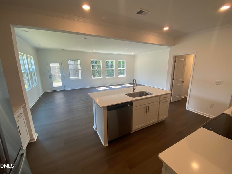 25 Beachcomber Dr, Lillington, NC 27546