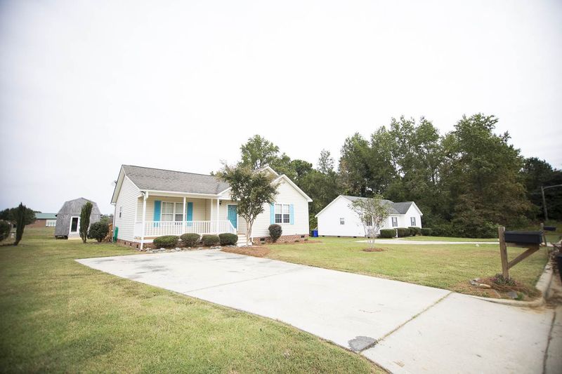 25 Boardwalk Ave, Benson, NC 27504