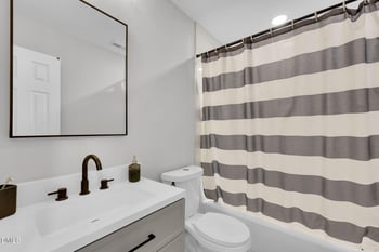 25 Briarwood Pl, Sanford, NC 27332