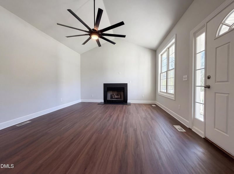 25 Camden Dr, Youngsville, NC 27596