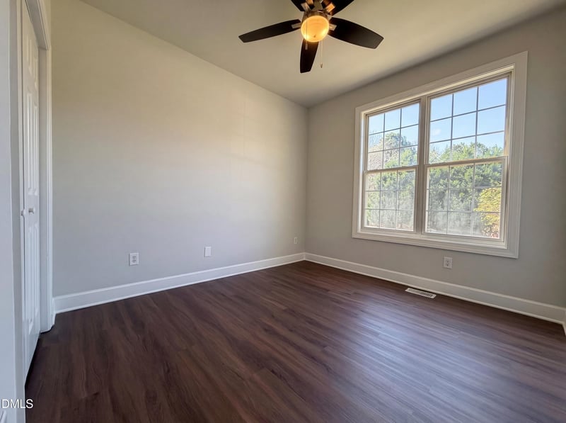 25 Camden Dr, Youngsville, NC 27596