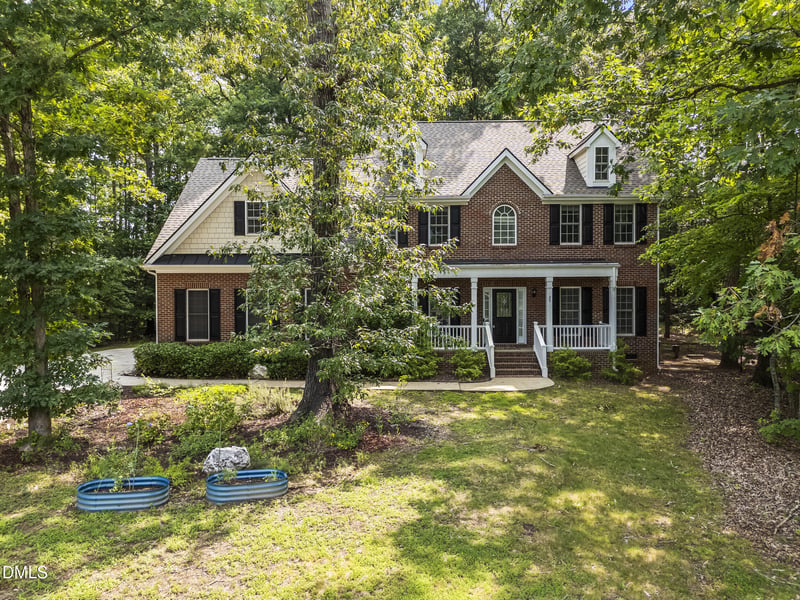 25 Chaucer Ct, Zebulon, NC 27597