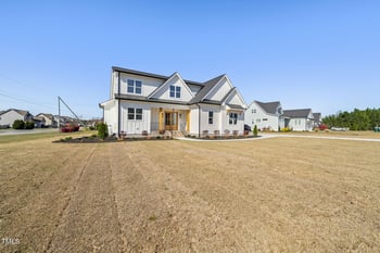 25 Constitution Ave, Smithfield, NC 27577