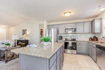 25 Cornfield Ln, Benson, NC 27504