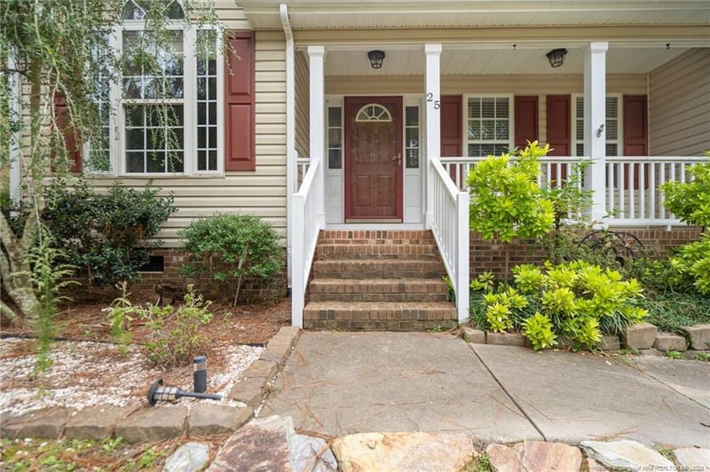 25 Cove Ldg, Sanford, NC 27332