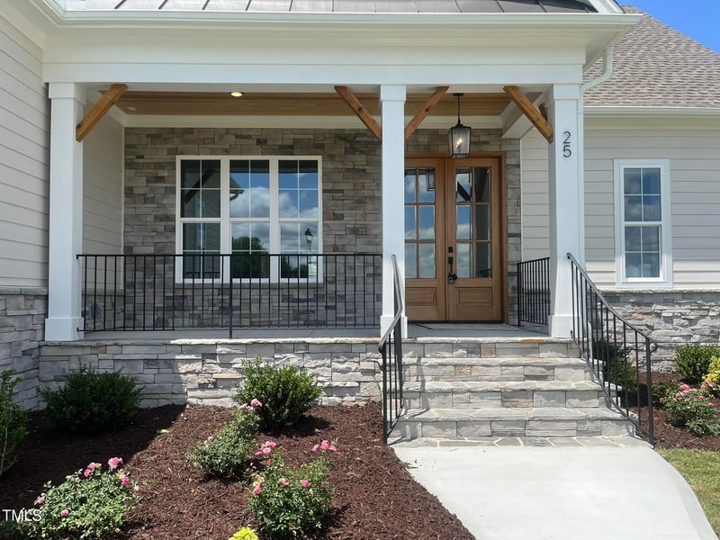 25 Deer Tail Ln, Fuquay Varina, NC 27526