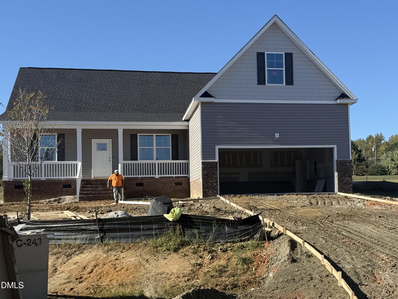 25 Diamond Creek Dr, Zebulon, NC 27597