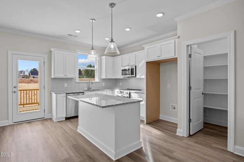 25 Diamond Creek Dr, Zebulon, NC 27597