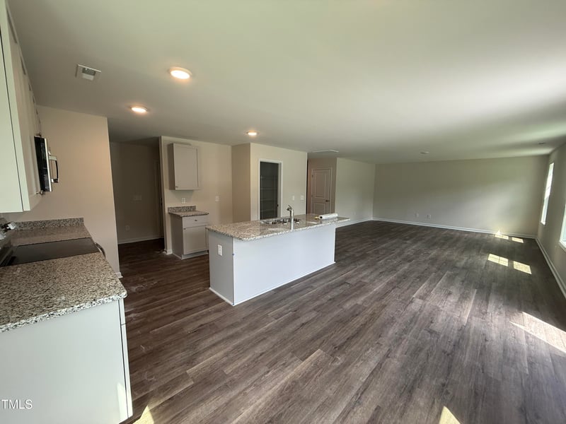 25 Emily Gardens Dr, Selma, NC 27576