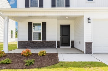 25 Emily Gardens Dr, Selma, NC 27576