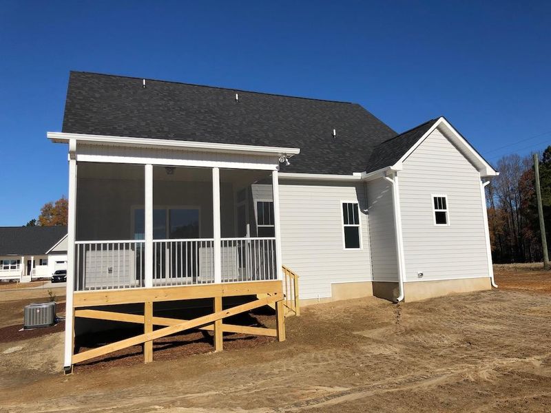 25 Fender Dr, Zebulon, NC 27597