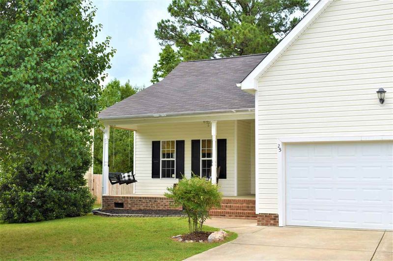 25 Glen Meadow Dr, Angier, NC 27501