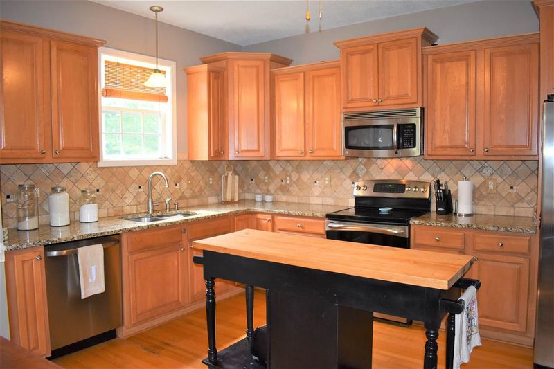 25 Glen Meadow Dr, Angier, NC 27501