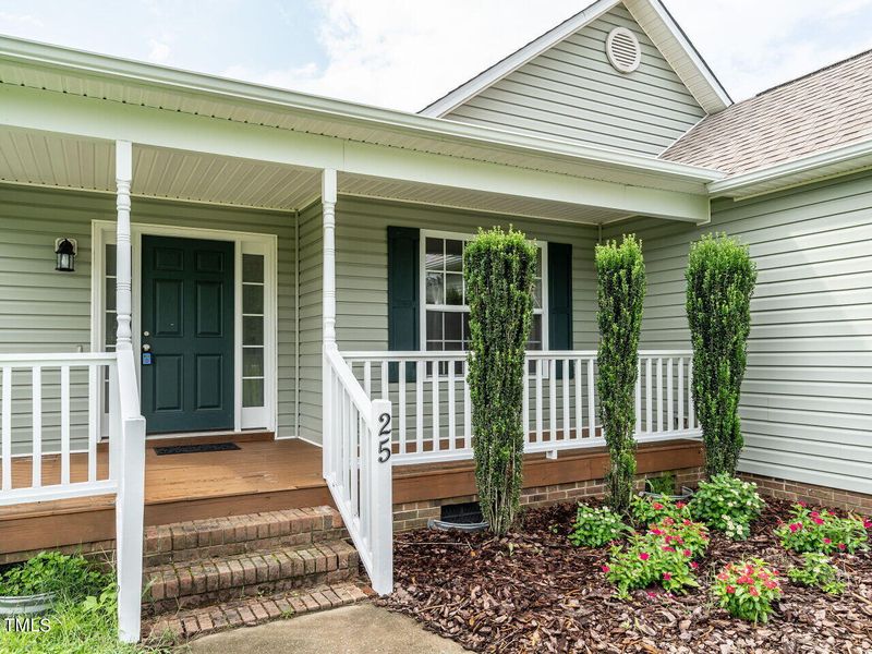 25 Glory Ridge Way, Clayton, NC 27520