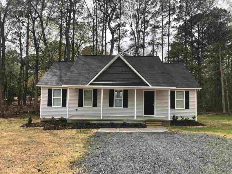 25 Iris Dr, Four Oaks, NC 27524
