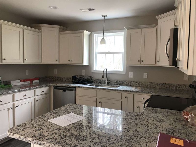 25 Iris Dr, Four Oaks, NC 27524