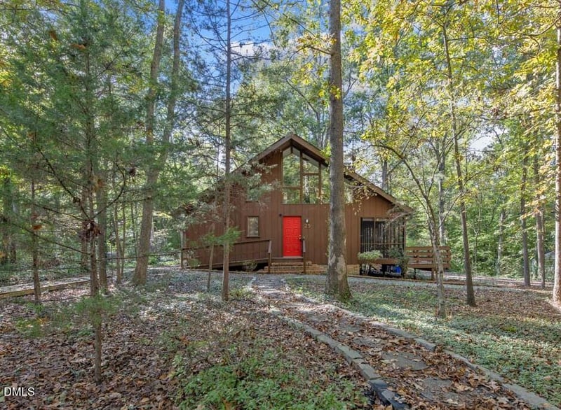 25 Oakwood Dr, Chapel Hill, NC 27517