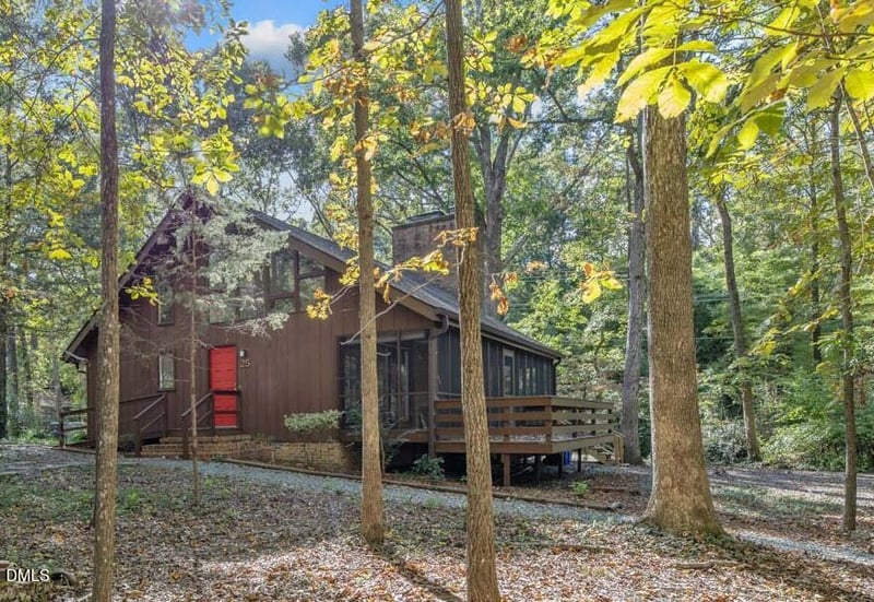 25 Oakwood Dr, Chapel Hill, NC 27517