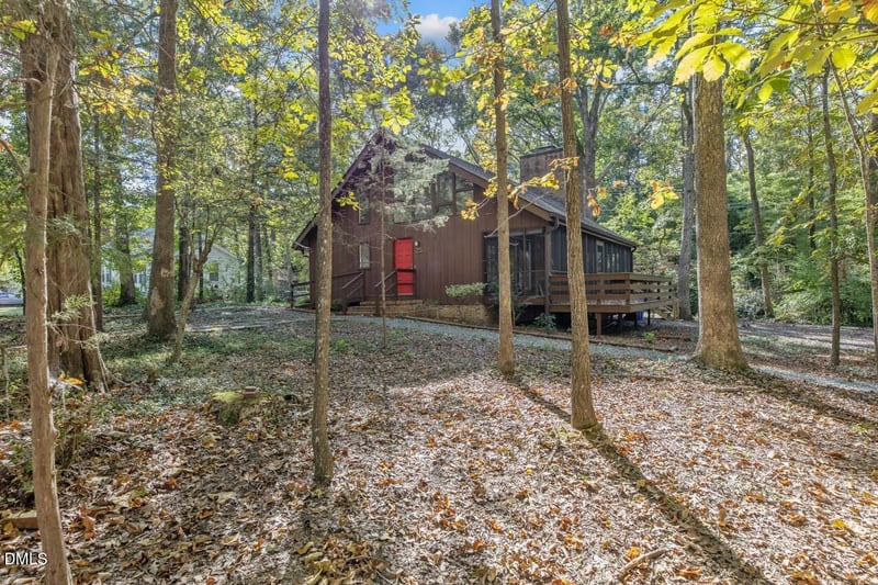 25 Oakwood Dr, Chapel Hill, NC 27517