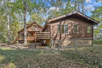 25 Oakwood Dr, Chapel Hill, NC 27517