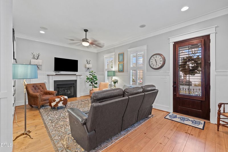 25 Oglethorpe Ave, Clayton, NC 27527