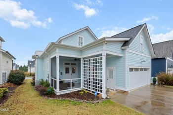 25 Oglethorpe Ave, Clayton, NC 27527